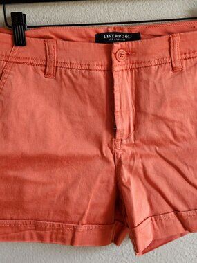 NWOT Liverpool Shorts Inseam 3.5"  Size 10/30